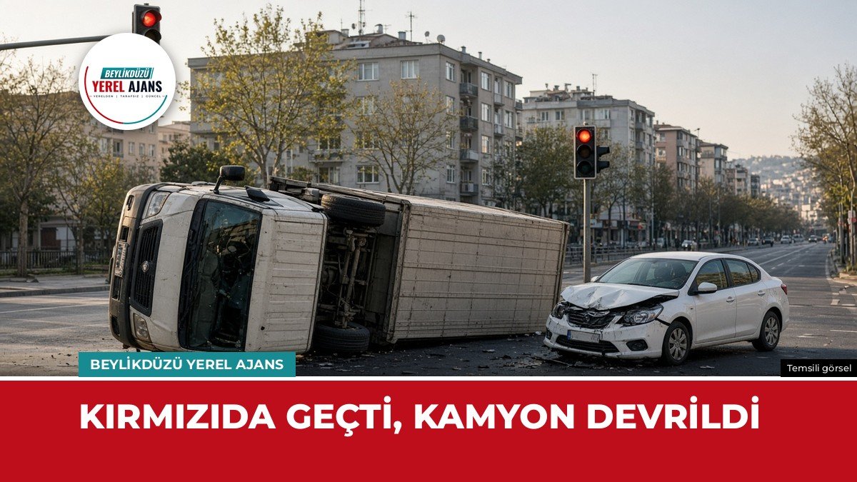 Hürriyet Bulvarı’nda kırmızı ışık ihlali: Kamyon devrildi